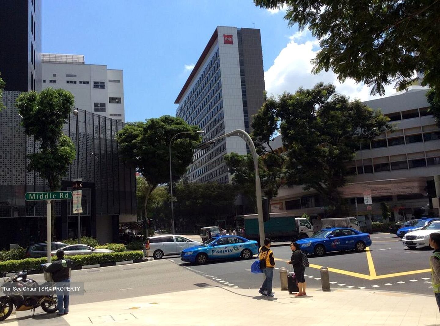 Sunshine Plaza (D7), Office #456595371